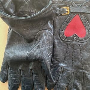 Moschino black/red heart leather gloves size 7 1/2
